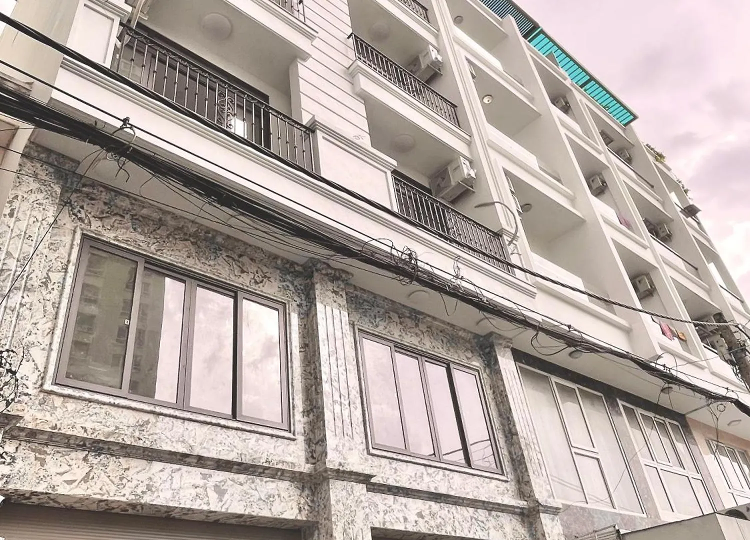 Spacious & Modern 1Br W Balcony 302 Ho Chi Minh City Apartment