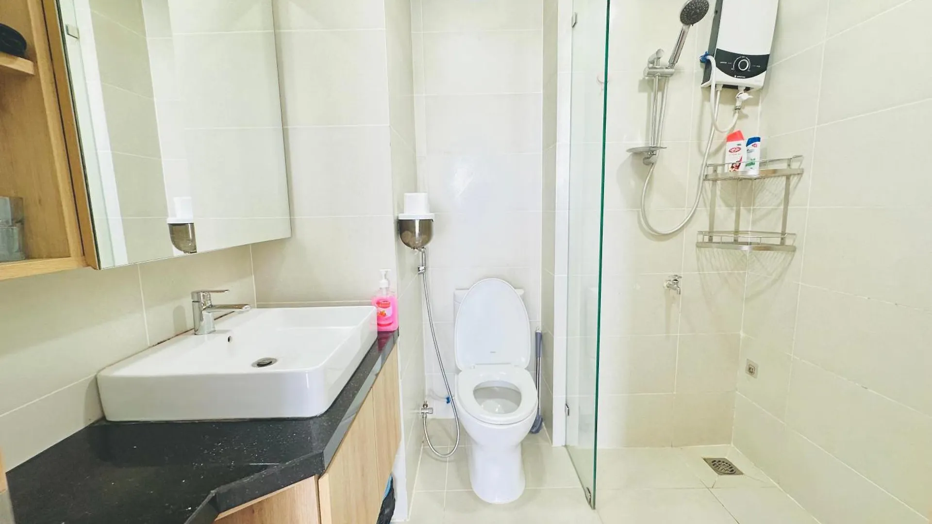 Spacious & Modern 1Br W Balcony 302 Ho Chi Minh City Vietnam