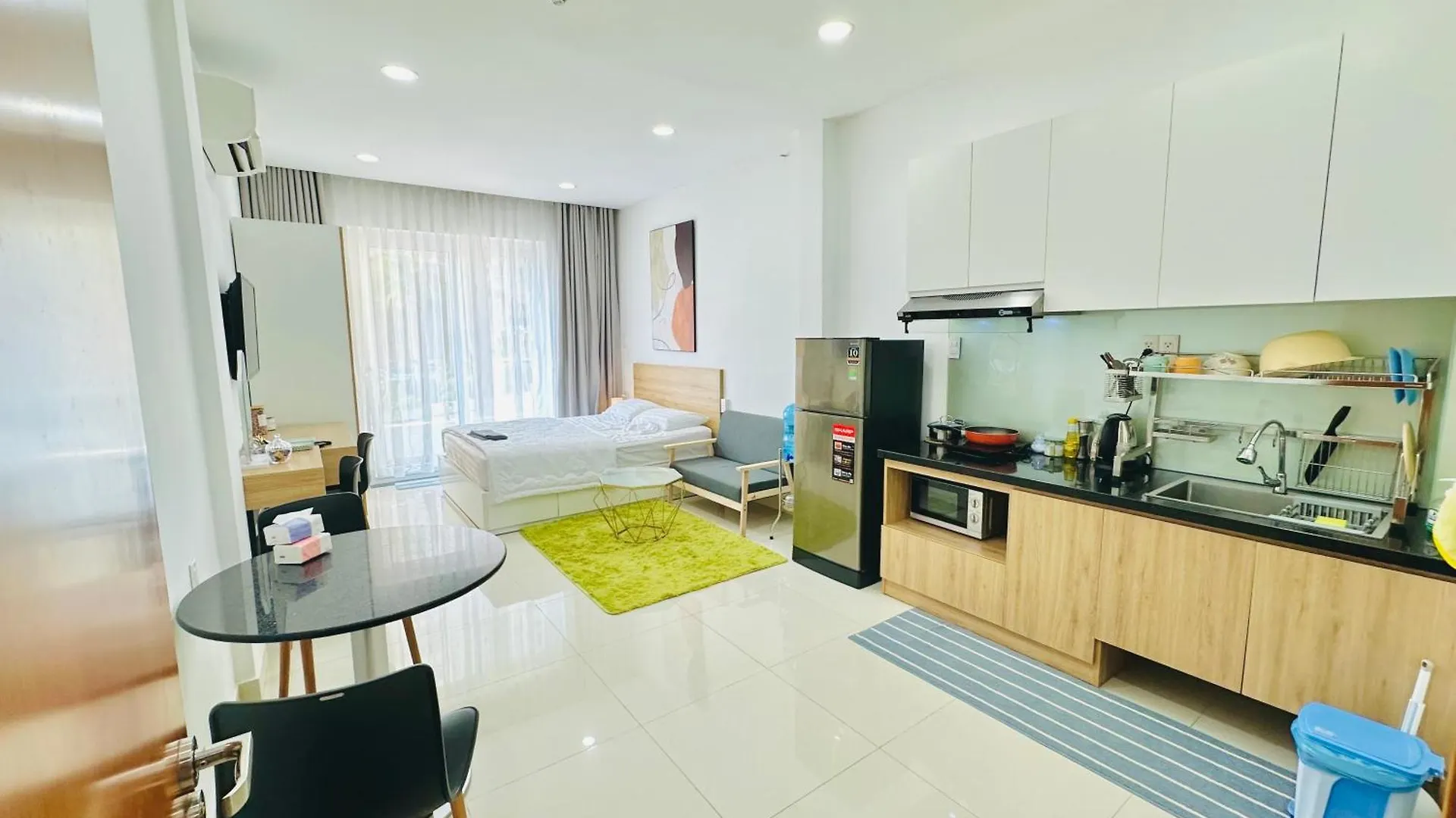 Spacious & Modern 1Br W Balcony 302 Ho Chi Minh City