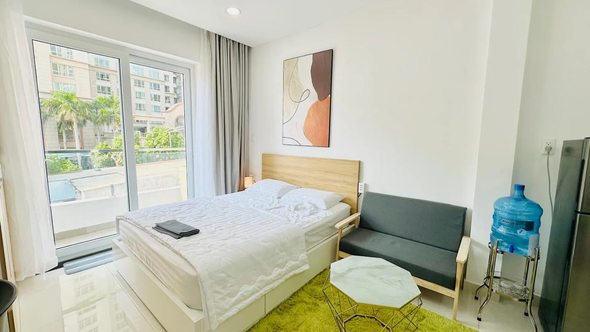 Spacious & Modern 1Br W Balcony 302 Ho Chi Minh City Apartment
