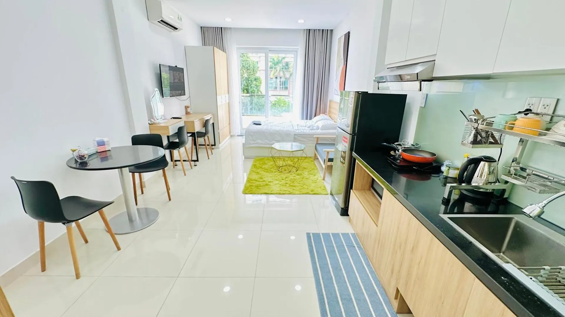 Apartment Spacious & Modern 1Br W Balcony 302 Ho Chi Minh City